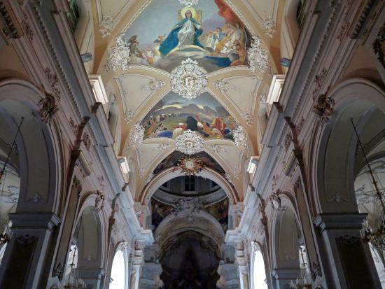 Basilique Collégiale de Sainte Marie de l'Aumône